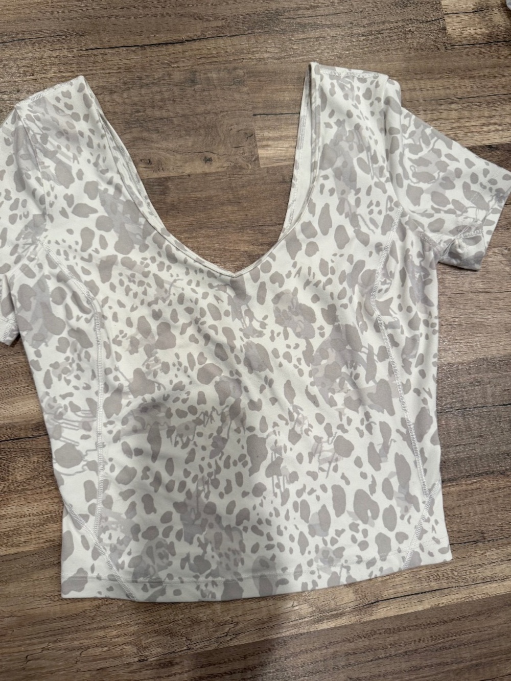 Lululemon size 4 align shirt